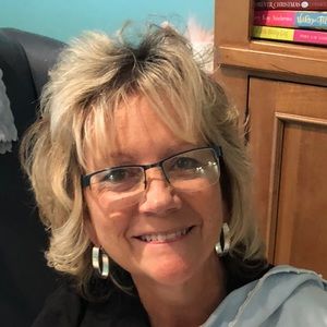 Meet your Posher, Cyndi